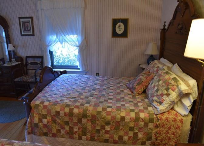Richmond Victorian Inn ภายนอก รูปภาพ